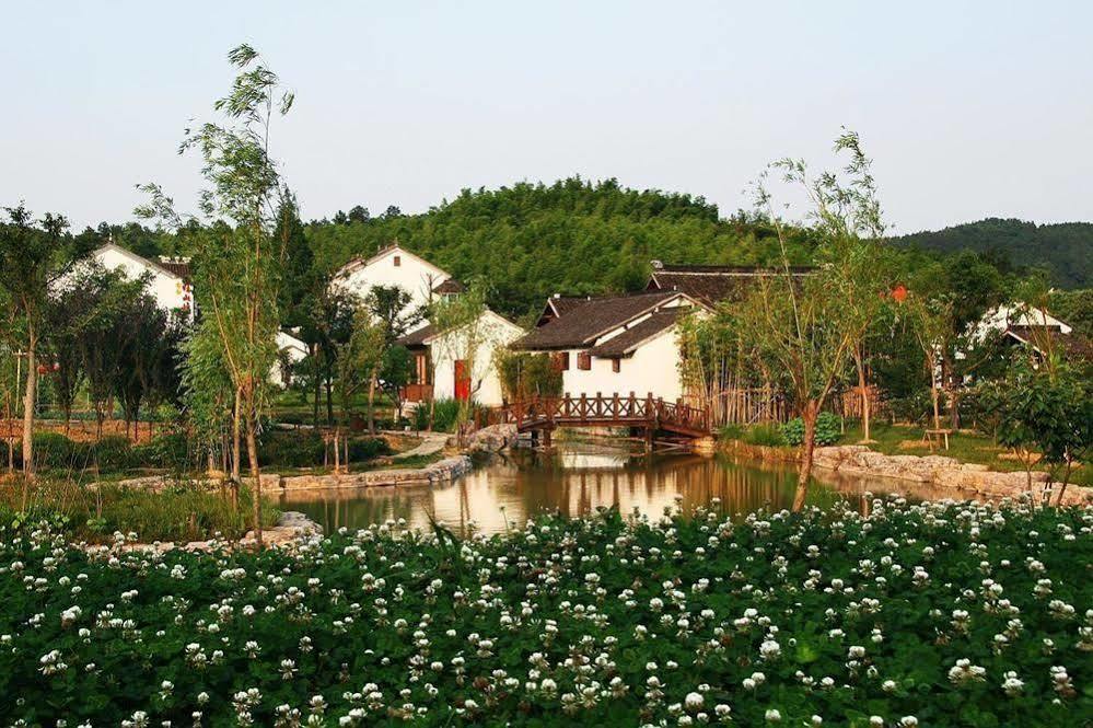 Suzhou Greendoor Resort Hotel ภายนอก รูปภาพ